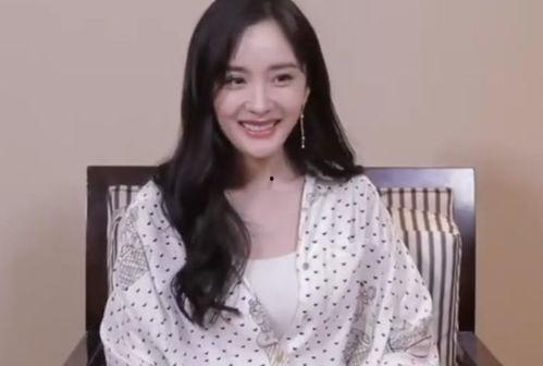 杨幂八卦爆料最新消息,恋情疑曝光，事业再攀高峰！